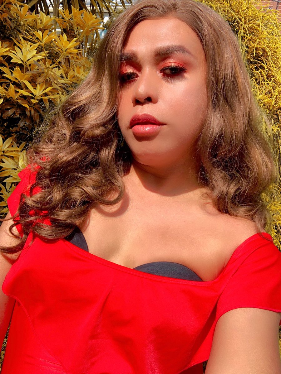 rhonbrian08's tweet photo. Sun-Kissed Glow MakeUp Look #neutrallook #springmakeup #orangeeyeshadow #sunkissedmakeup #gay #gayboy #ukpride #lgbtq #pride #instagay #iammakeupartist #wigvolume #wigs #wigblonde #sunkissedmakeuplook #loveuk #lovebelfast #unitedkingdom #belfast https://t.co/YgUQxzpZcB