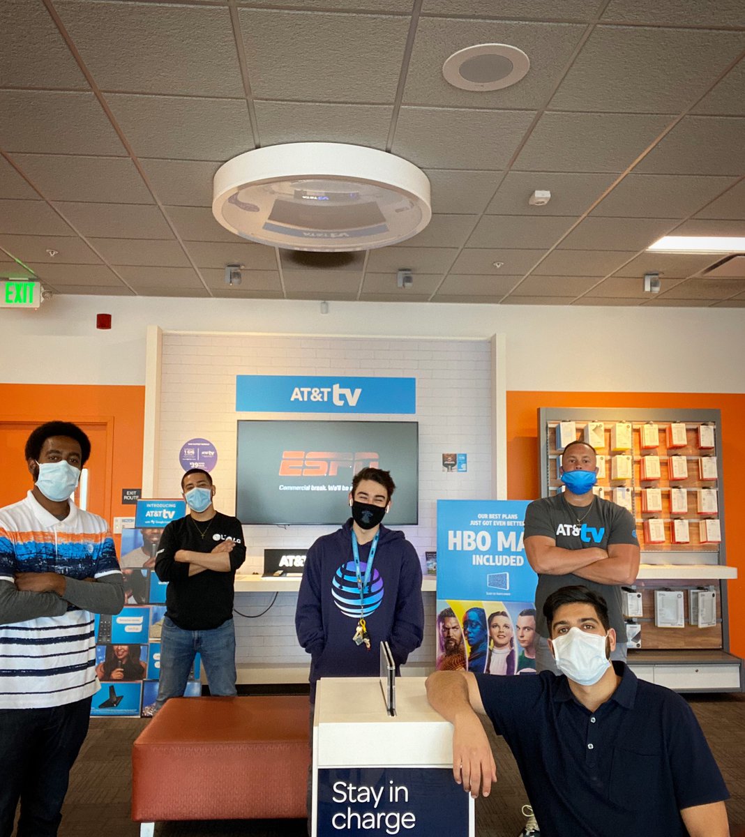 Great visit with <a href="/primecomms/">Prime</a> #fruitville location in #Oakland w/ DM Jibraan Shoro today! This team is excited about all the great promotions and <a href="/hbomax/">HBO Max</a> content they can provide for FREE with our products and services!@NCAnnihilate  @ATT_ARUnited #ARUnited