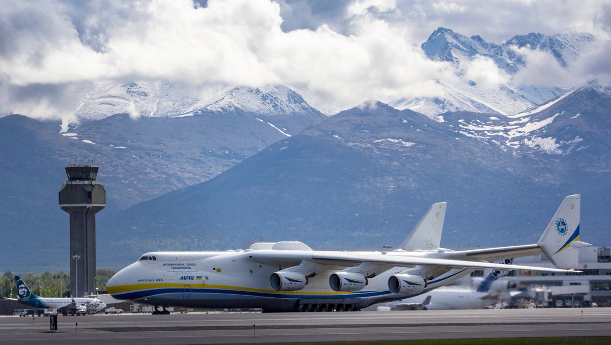 Robstapleton195's tweet photo. AN 225 ANC Antonov 225 ANC Ted Stevens Anchorage International Airport, May 26 on the ramp. Photo by Rob Stapleton /Alaskafoto #anchorage #ak #907 #photography #alaskaphotographer #alaskaphotography #instagramaviation #avgeek #pilot #aircraft #instaaviationhttps://alaskafoto.com https://t.co/HXF36JSqT8