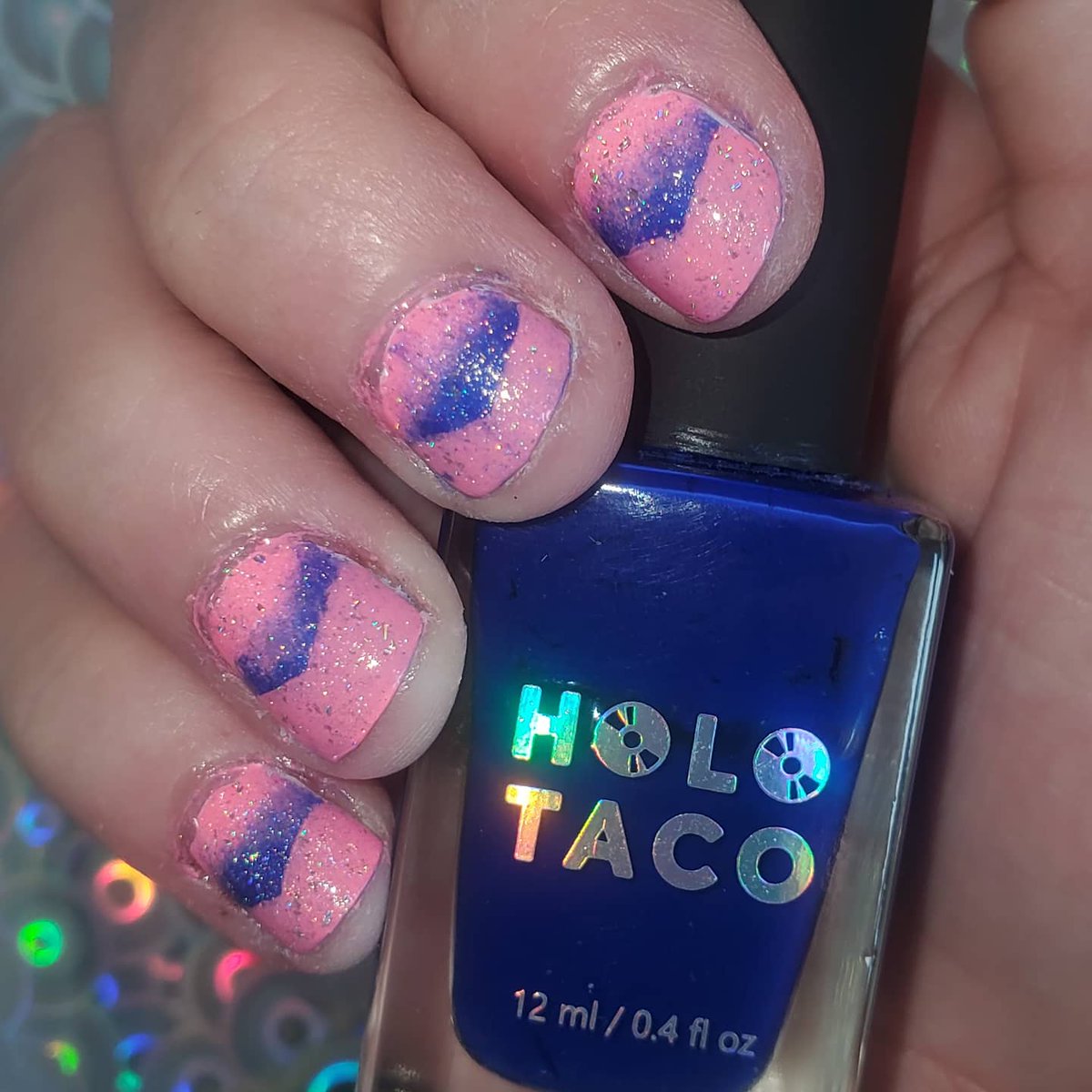 XMiyuki93X's tweet photo. I decided to recreate @nailogical scale gradient for the first time!๐๐
I have a linear holo + Flakie holo taco! And I neve done this before! It was hard at first but I got the hang of it!๐ hope u like it!
@holotaco @ChinaGlaze
#nails #scaledgradientnails https://t.co/TiVjyXhpmu