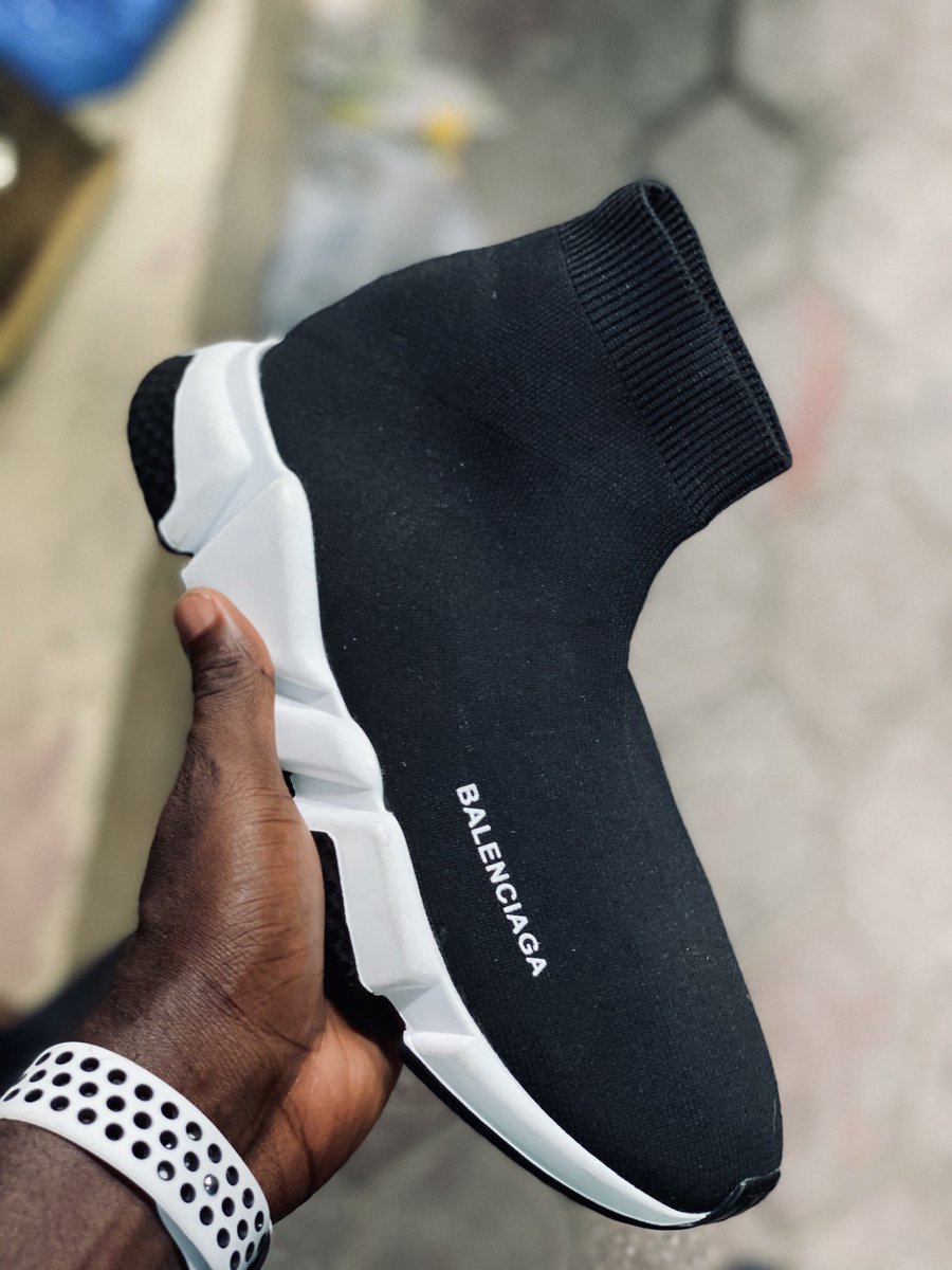 sneakniverse's tweet photo. More options for you to choose from.... Just hit us up..
We are always ready to serve you
#Accra #TwitterStoreGh #LeGbaGbeVideo #Stonebwoy #nominate https://t.co/9ulMIerDaa