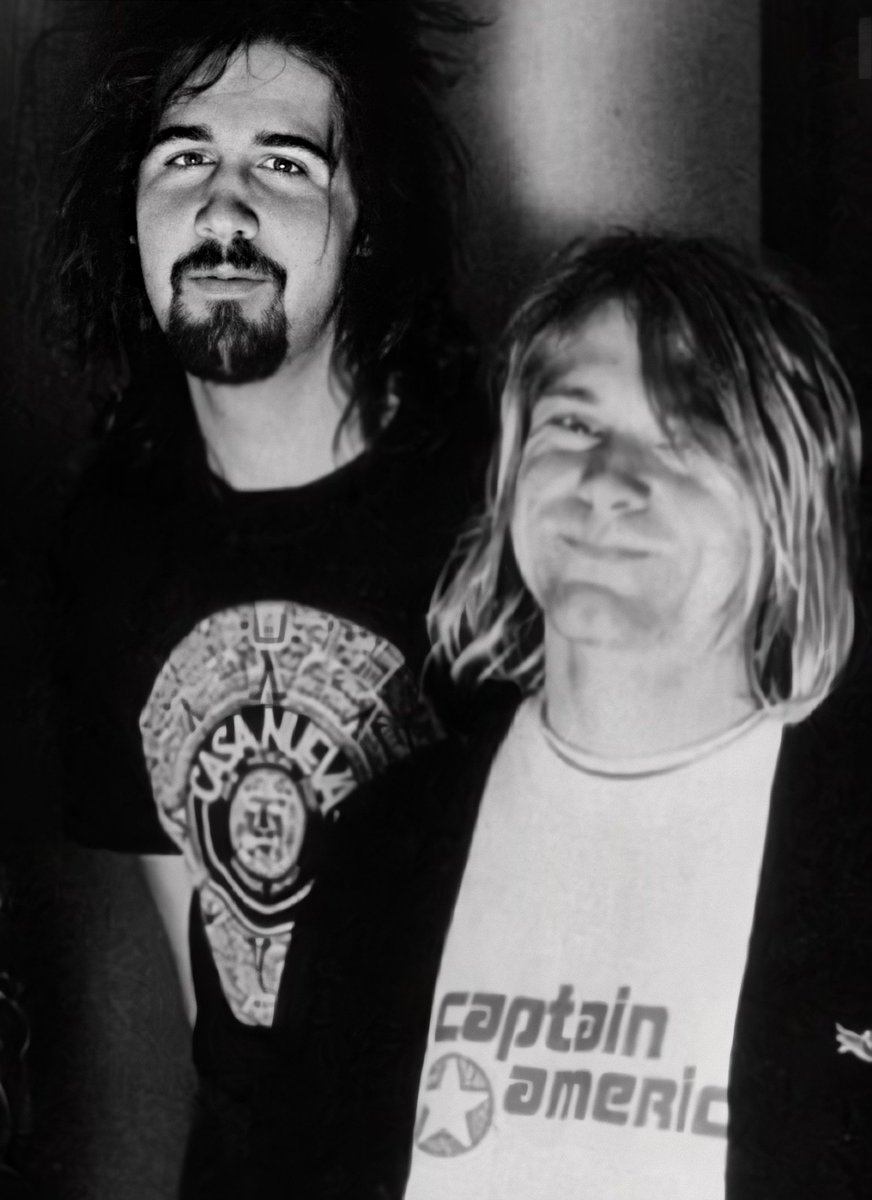  abro hilo de kurt cobain junto a krist novoselic 