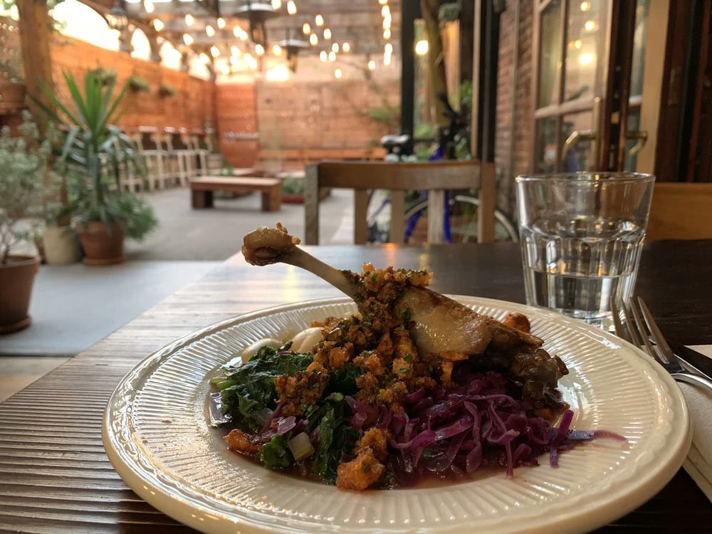 Oakland Eats: The Lede shutters permanently, Oakland Assembly market hall delayed, more hoodline.com/2020/05/oaklan… by @colazioneAroma