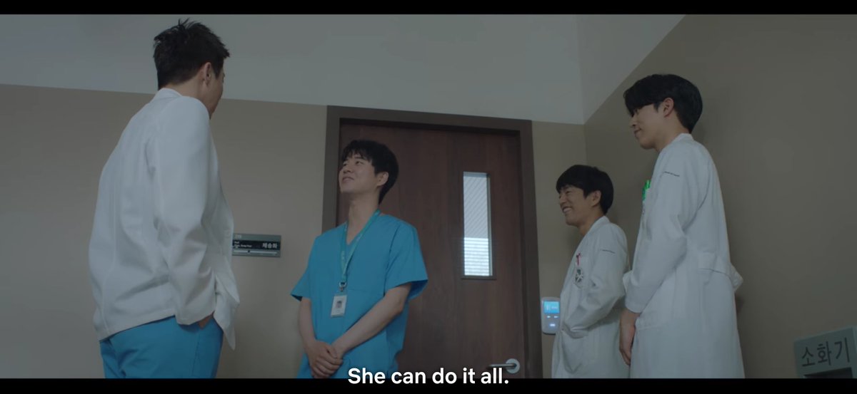 Seriously, what can't Chae Shonghwa do and how does she manage her time for all the things she do? She's indeed a ghost!The way Ikjun got pushed & rejected.The way Jaehak greeted her.The way she copied Jaehak's signature wave. Solid content right there!   #HospitalPlaylist