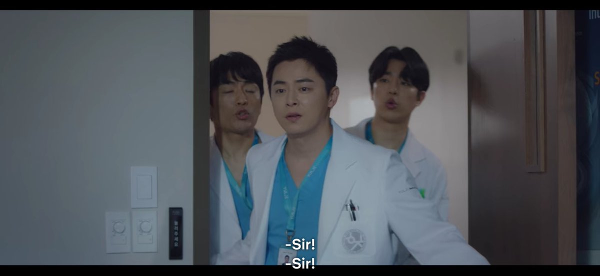 Seriously, what can't Chae Shonghwa do and how does she manage her time for all the things she do? She's indeed a ghost!The way Ikjun got pushed & rejected.The way Jaehak greeted her.The way she copied Jaehak's signature wave. Solid content right there!   #HospitalPlaylist