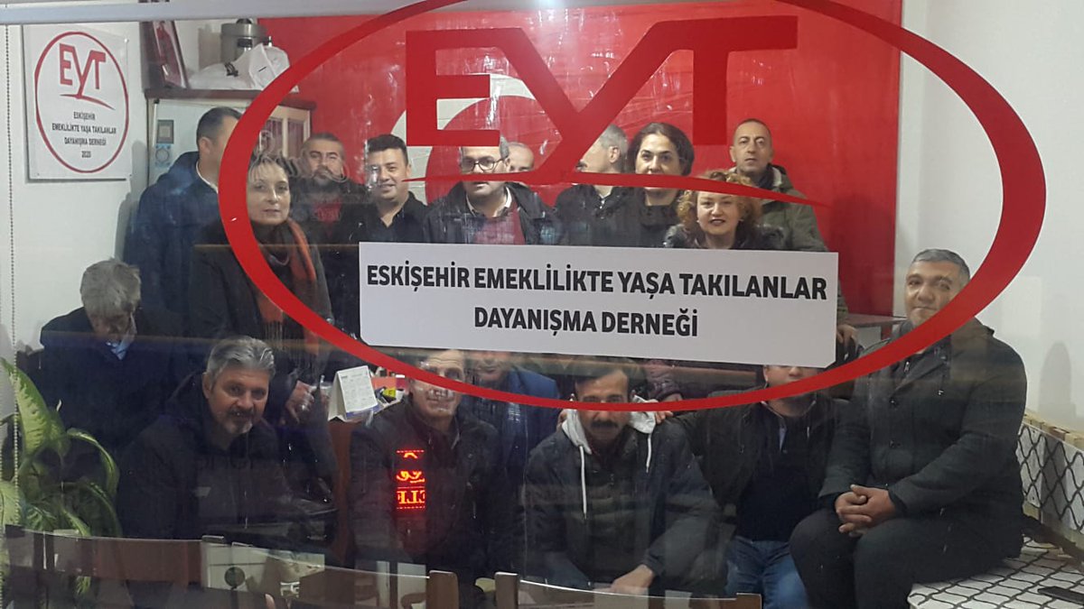 @yadirki34 @mustafaAvc3435 @gonulborann @ArzuLast @EYTMuge @hasan_canbak @zarifekknarolu @RahimAydn9 @yadirki38 @MedineAyan1 Eyt Sahalara iniyor ya siz hangi yüle ineceksiniz içimize