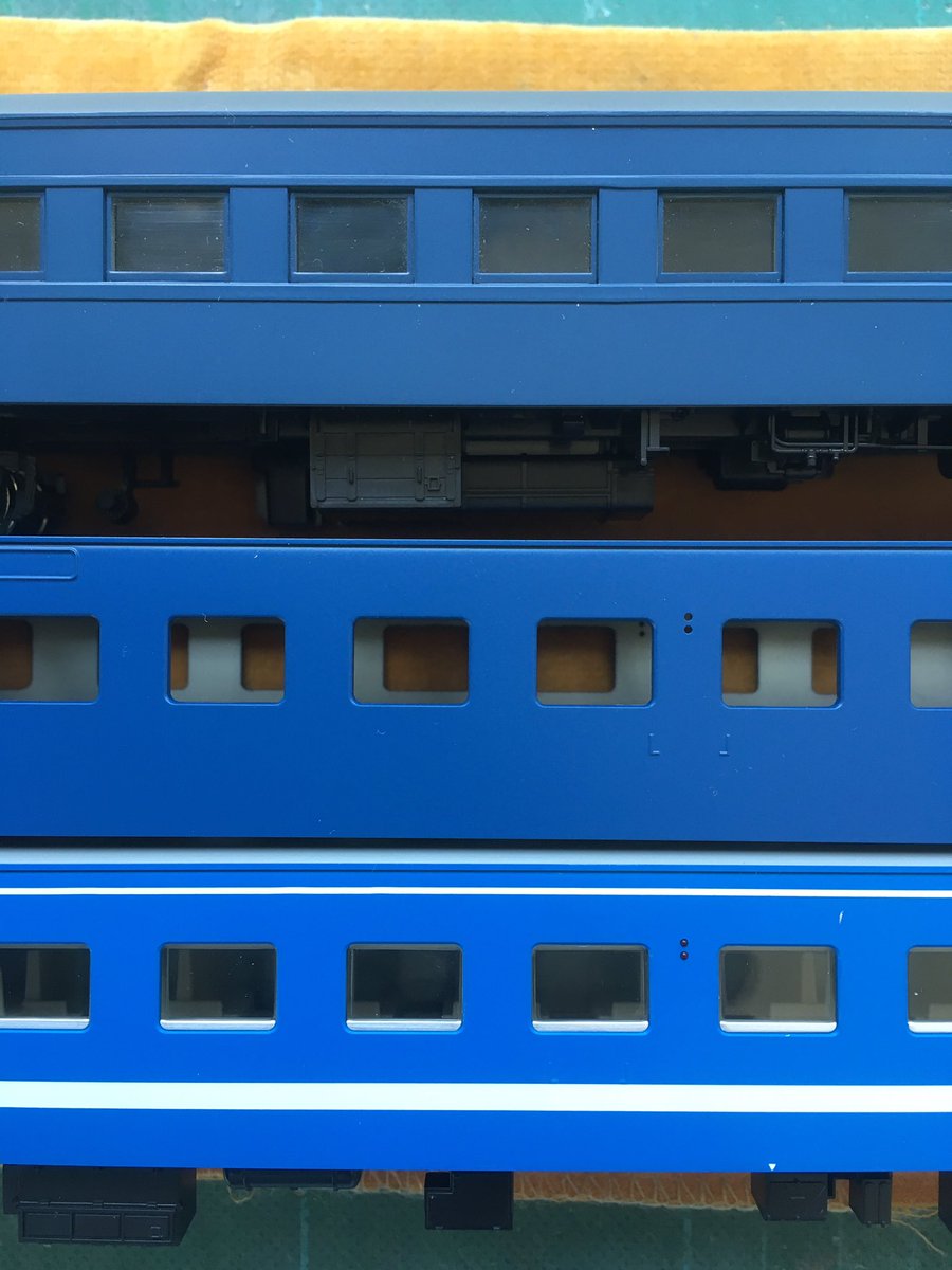 ジェイズ の #青20号 がほとんど #青15号 で草www。上からKATOスハ43