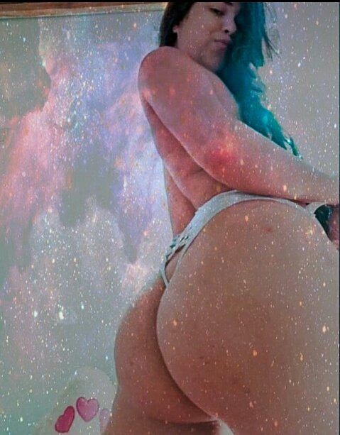 GirlHot123’s pics and videos