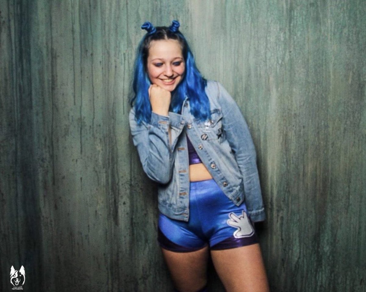 itsellajay's tweet image. Episode 41 of @AWrestlingGal features @BillieStarkz! We discuss quarantine projects, #IFHY, roadtrips, her dream match with @MillieMcKenzie0, &amp;amp; more! 💫

Spotify: spoti.fi/3er4nPc
Apple: apple.co/3dgQ4wB
Anchor: bit.ly/2XfpApN