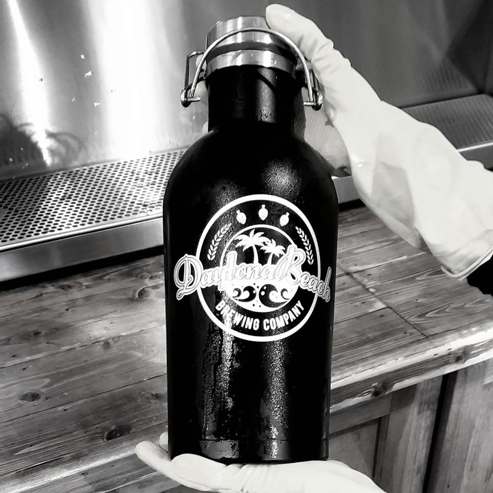 Come Fill Up #Saturday! Curbside Service from 2-6pm! Check Website for our Beer Menu🍻
💥Were extending our Memorial Day Special ~ Case of 12, 22oz Bombers of #Driver8 for $60! 482N Club Members also extended💥 *Regularly $72/case*
#BrewedInDaytonaBeach <a href="/daytonaontap/">daytonaontap</a> #Daytona