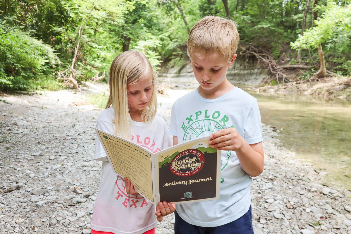 TexasKidsAdven's tweet photo. Does your kid want to be a Junior Ranger at a Texas State Park &amp; learn how to protect the park’s plants &amp; animals? Borrow a Junior Ranger Explorer Pack with all the tools they need to explore nature and be junior park rangers → https://t.co/UUM62tkWuL #TPWD #juniorrangerprogram https://t.co/6ZRMRtRoQM