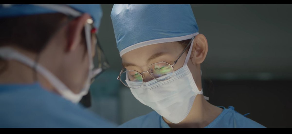 Our hardworking resident, Jang Gyeoul and her legendary stomach growl.   #HospitalPlaylist