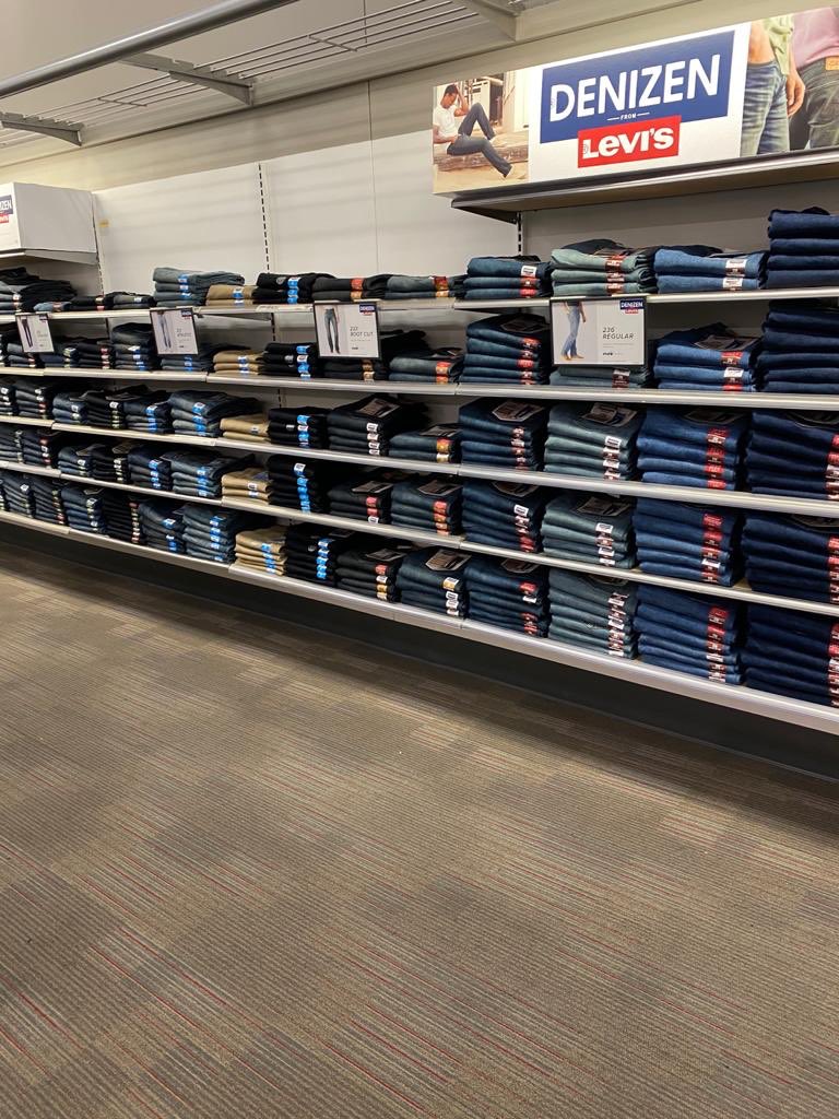 Cristina_Soto2's tweet photo. Look at those folds! 🤩 Our style DBO’s are the best in town! Maintaining an amazing brand for all our guests. Thank you! #T2848 #D349 #worksomewhereyoulove @VisualMiami @Izabella121 @JoeyG85 @sofia_endara https://t.co/ktgoM6Gf3r