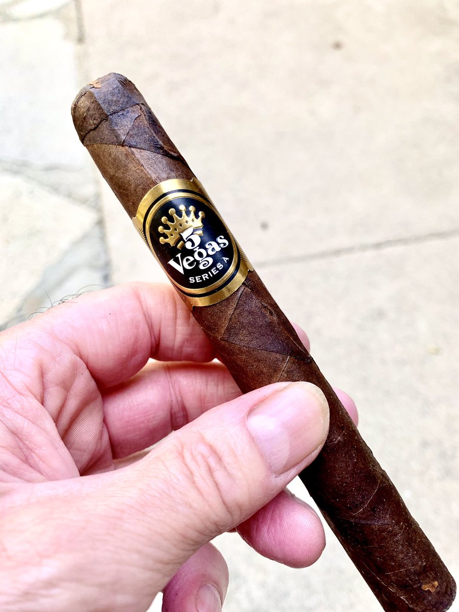 Had no clue this was in my humi. <a href="/HabanaShop/">Habana Cigar Shop</a> <a href="/The_DonFonseca/">The Don Fonseca</a> <a href="/FamousSmokeShop/">Famous Cigars</a> <a href="/lonewolfcigars/">Lone Wolf Cigar Co.</a> @RedLipsNCigars <a href="/PuffSmokeNAsh/">Joey Deez 🌰🌰</a> <a href="/nashcigar/">nashvillecigar</a> <a href="/cigarlifeguy/">Cigar Life Guy</a> <a href="/CigarsNew/">New World of Cigars</a> <a href="/FirenSmokeCigar/">Fire and Smoke Cigar Parlor</a> <a href="/PatrickMroz/">Patrick Mroz</a> <a href="/2ndStCigars/">2nd Street Cigars</a> <a href="/IanReedKesler/">Ian Reed Kesler</a> <a href="/DanliTabaco/">DAHOT Cigars</a> <a href="/cigarpage/">Cigar Page</a>