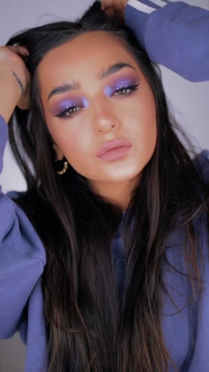 aly_cache's tweet image. Me encantó el maquillaje ❣