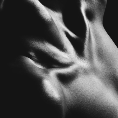 'Cause I wanna touch you, baby
And I wanna feel you, too
I wanna see the sunrise and your sins
Just me and you