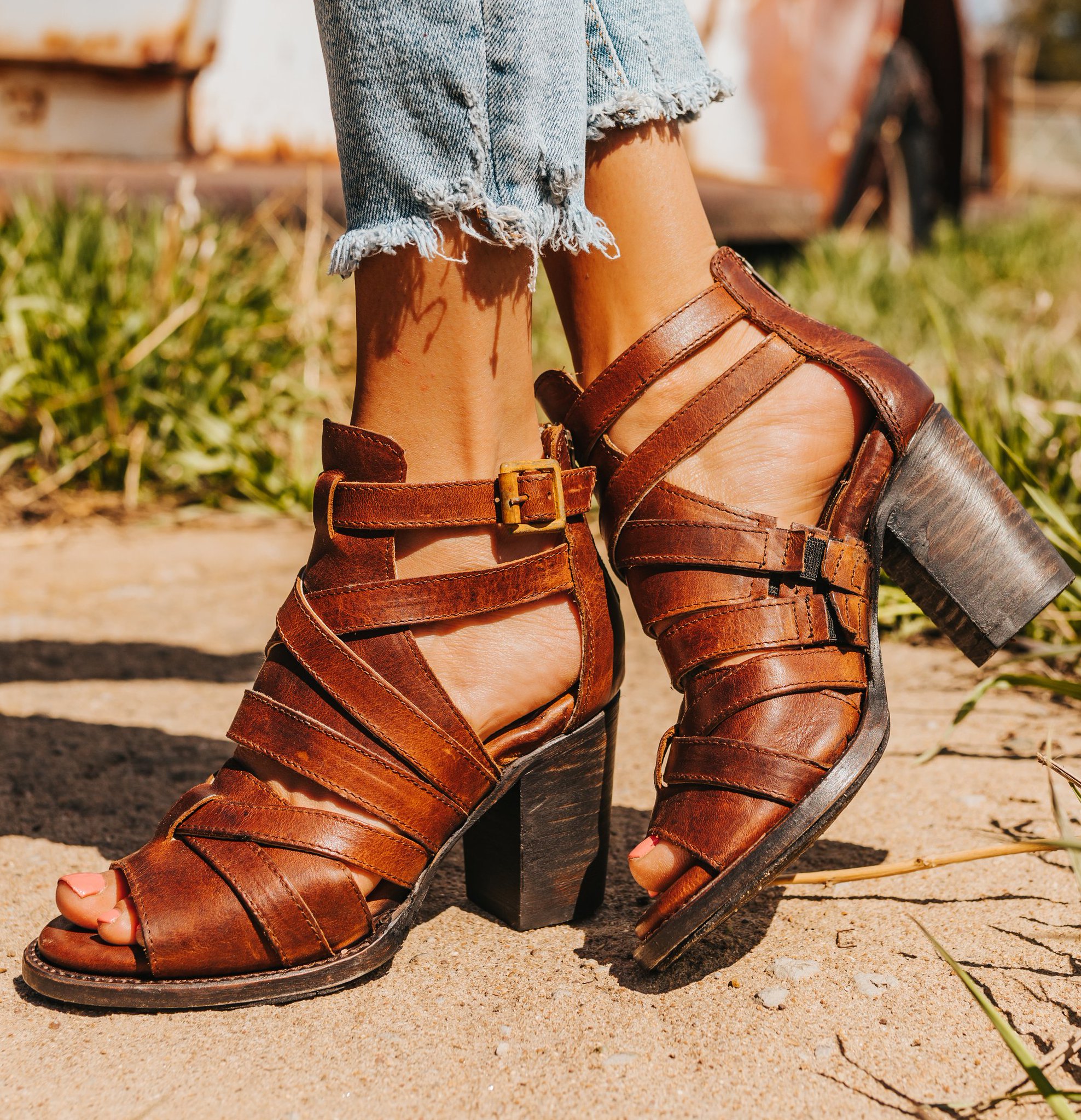 freebird claw sandal