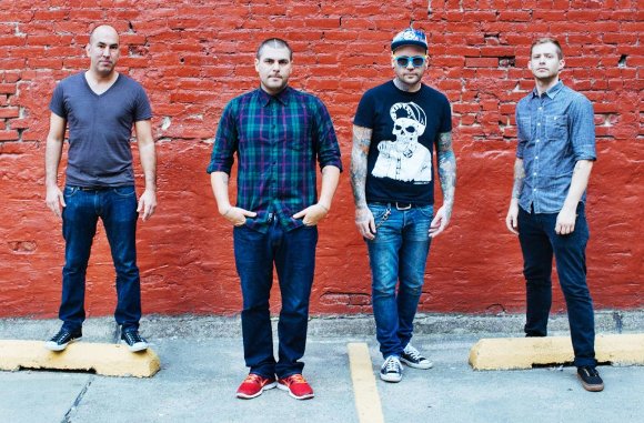 Alt Rock veterans @AlienAntFarm_ have released a cover of #Wham!‘s “Everything She Wants' w/ #musicvideo featuring cameos from @icp @AJayPopoff @Sk8Ent_ @hyrothehero @NickHexum @carlaharvey @HoobaDoug @thejoesumner & more! Details on our #musicblog: bionicbuzz.com/music/alien-an…