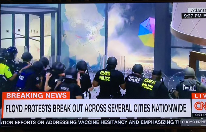 View image on Twitter