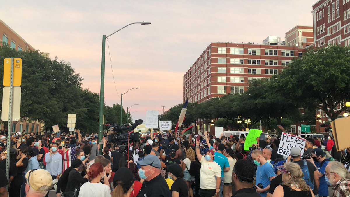 People in more of Lamar now. Chanting “no justice, no peace.” Organizers taking about “shutting this down with purpose.”