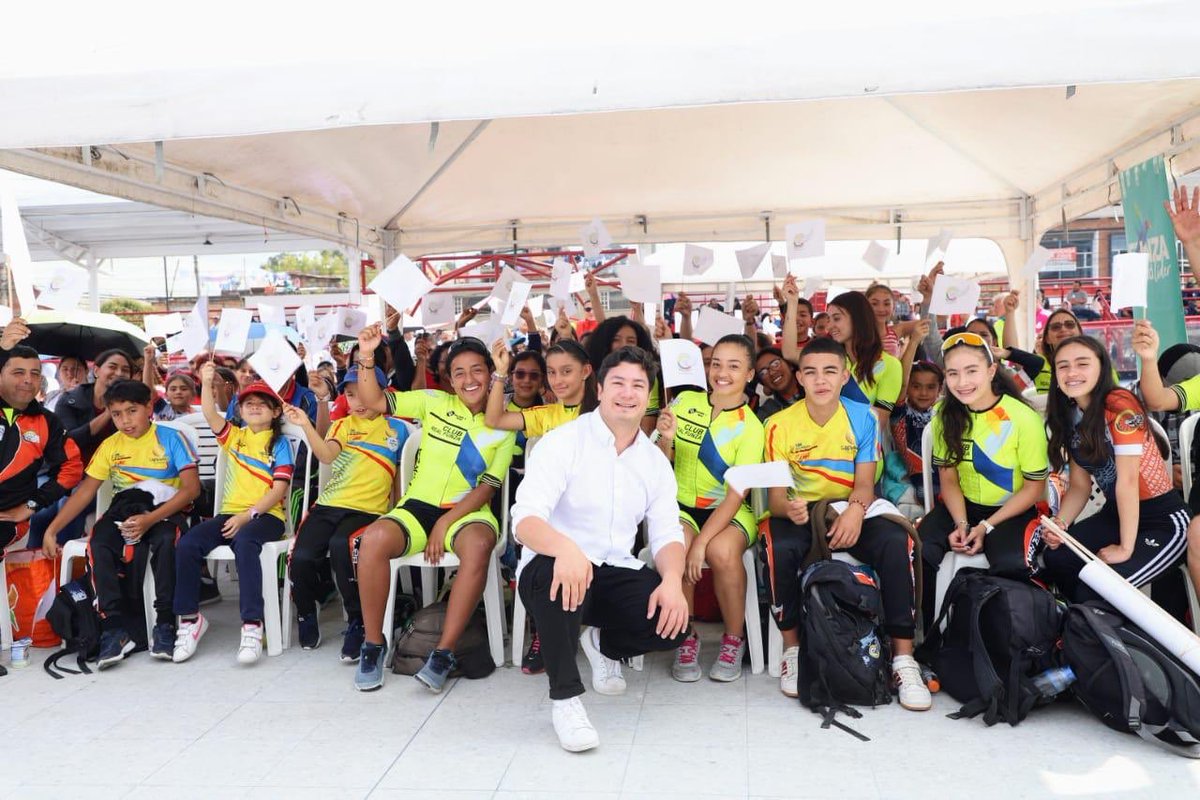 DanielFBernalM's tweet photo. #Meta8 Entregar #29ApoyosEconómicos a selecciones, clubes y deportistas de alto rendimiento, para un promedio de #300 beneficiados.
@ConcejoFunza
#CundeportesFunza
#PDMFunzaCiudadLíder https://t.co/2Jbh5Ri0bc