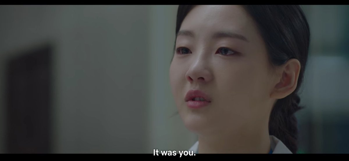 I am crying again.It must be hard for her to attend to the patient with the same name and case with her mom. The way Songhwa comforted her means so much, now that it's confirmed that she was the doctor who attended to their mom. What a heartwarming scene!   #HospitalPlaylist