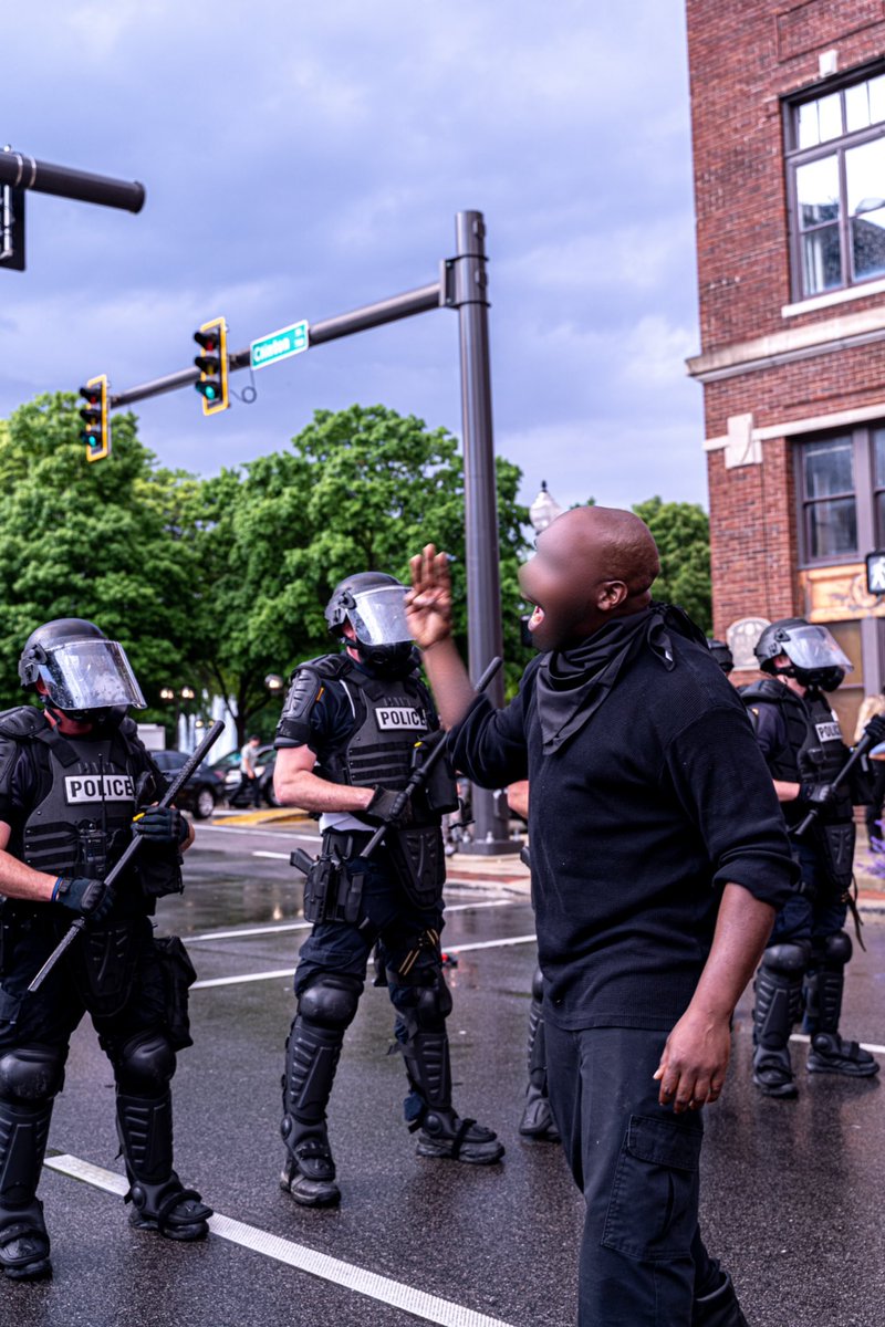  #BlackLiveMatter  #GeorgeFloyd protest in Fort Wayne, Indiana. this was a PEACEFUL PROTEST. the swat team arrived and threw ridiculous amounts of tear gas and maze. I witnessed cops throw gas on to people who were on the floor crying. I’m disgusted. all pictures by shot by me.