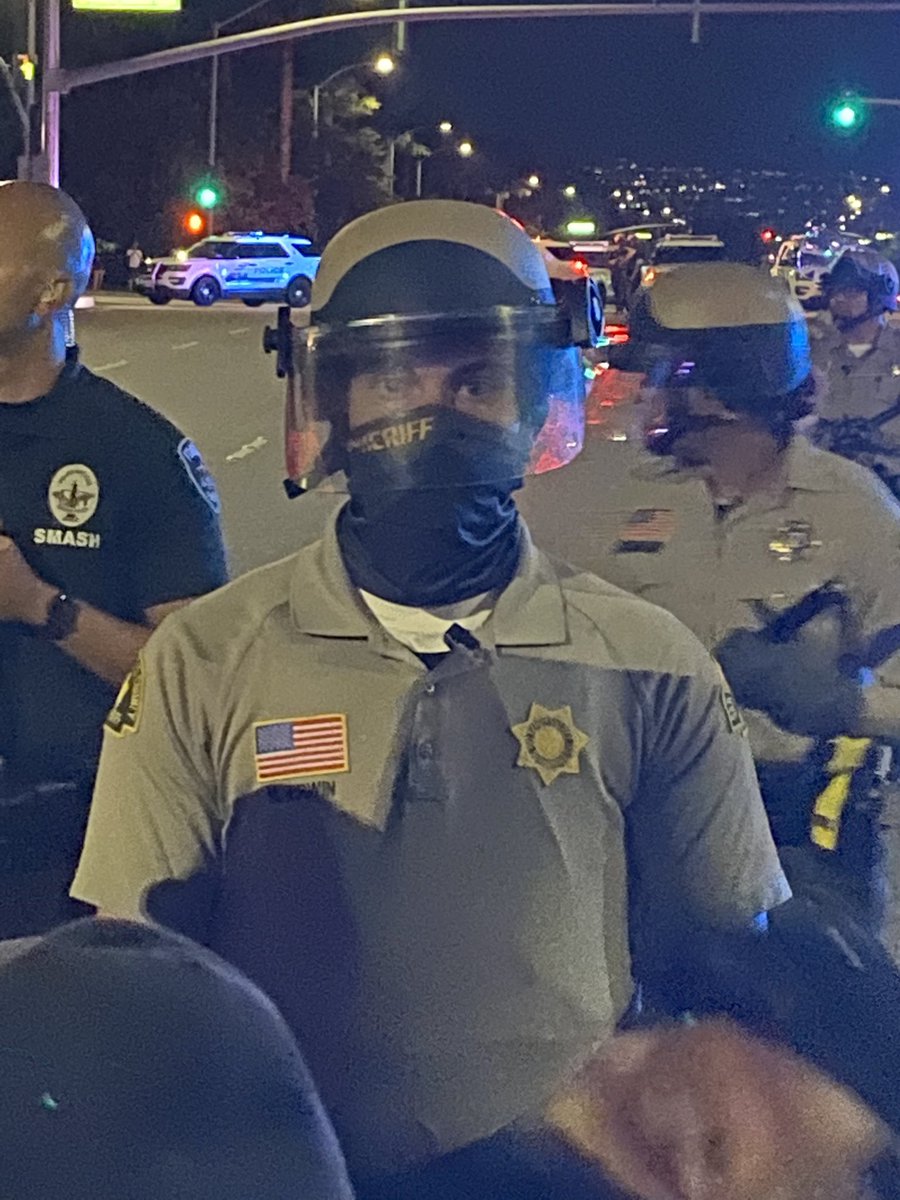 Yavidddd's tweet photo. The black man couldn’t look me in my eye and closed his eyes the white man laughed and snickered as we peacefully pleaded our causers sickening ... I’m done talking you know what’s going on you know the truth you’ve been informed in every way. https://t.co/vQUurQIK3y