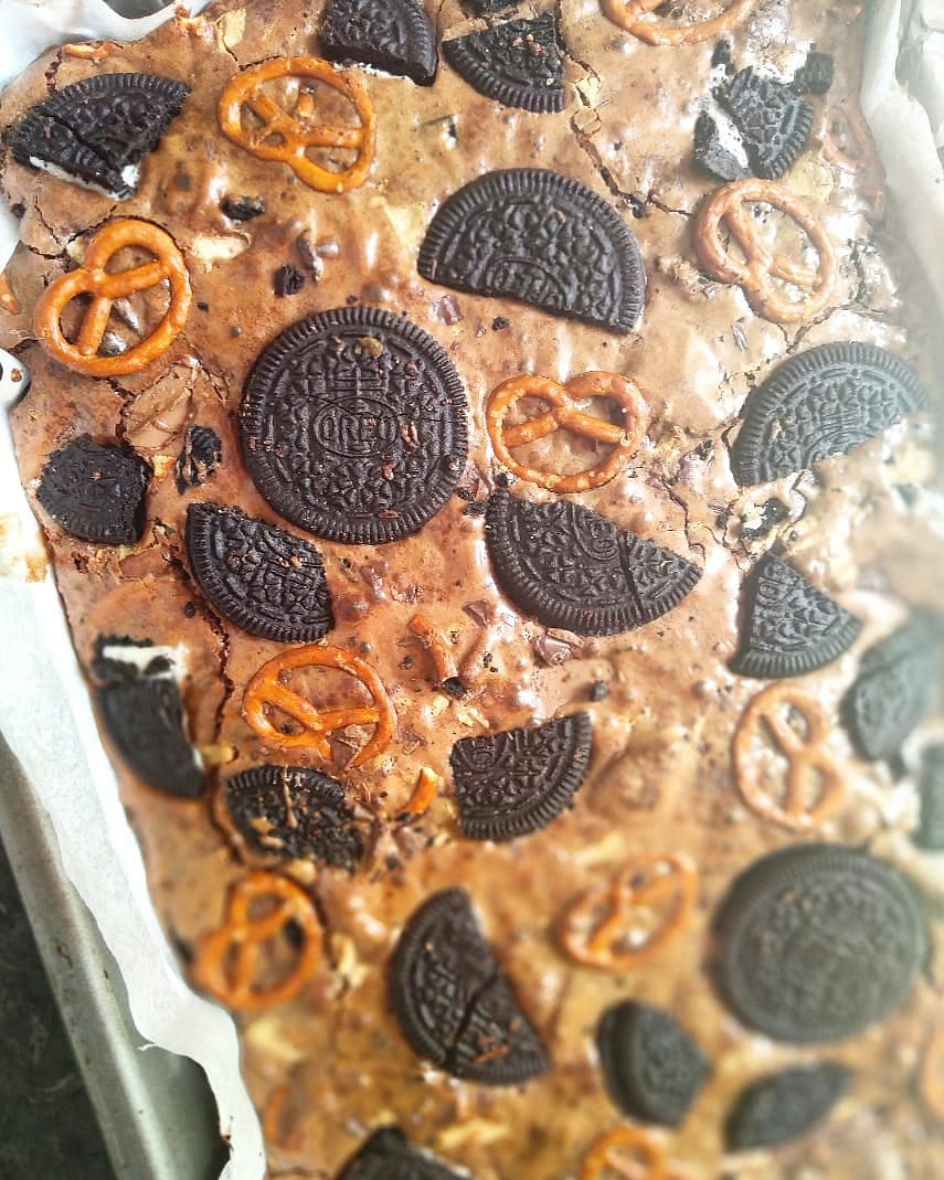 PREPbyFK's tweet photo. Yup, this is Triple Chocolate Oreo Pretzel Brownie. On its way to a hard working team this morning... 

#brownie #baking #lockdownbaking #oreo #chocolatelovers https://t.co/3jlEComeaY