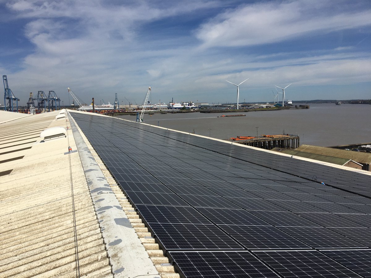 TheSeacon's tweet photo. New Solar power project stage one complete. #renewableenergy #Thames #solarenergy #solarpower https://t.co/YMlJgnbmfr