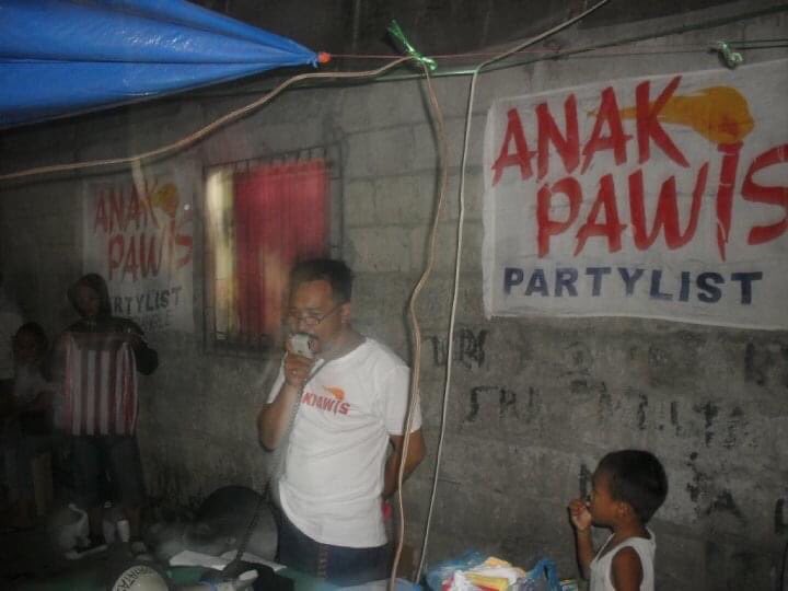 AnakpawisPL's tweet photo. WE WILL FIGHT FOR JUSTICE for our murdered comrade Carlito “Karletz” Badion. Karletz, an urban poor leader, was brutally murdered on May 28, in Ormoc City, Leyte.

Karletz was being red-tagged and had been receiving death threats for being active in anti-demolition campaign. https://t.co/a5KkmNSFOb