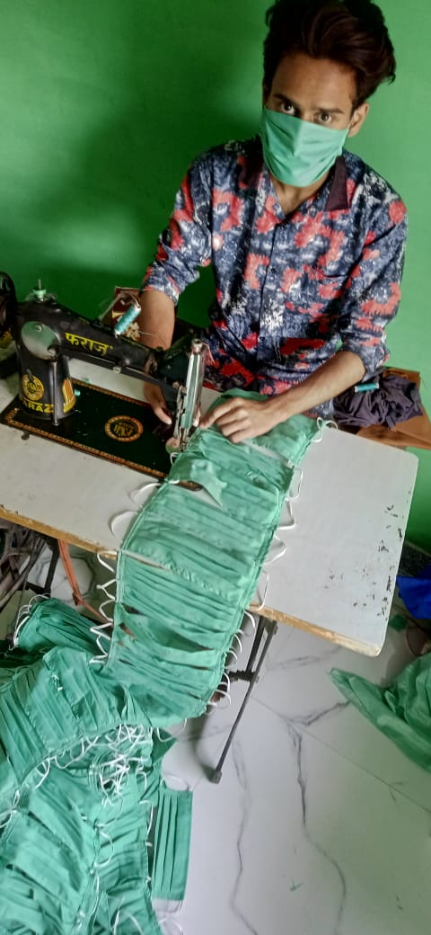 HandleNss's tweet photo. दिनांक 30.05.20

 राजकीय महाविद्यालय संभल

राष्ट्र हित में अपना बहुमूल्य समय  देकर स्वयंसेवक अशहर के द्वारा 250 मास्क बनाये गए। अशहर की देश सेवा के भाव को शत शत नमन🙏

डॉ रीता सिंह 
नोडल अधिकारी
रासेयो सम्भल https://t.co/7UY3T3NC3c