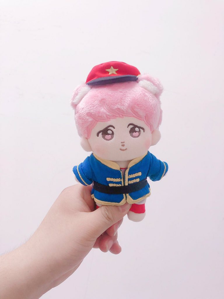 dearhoneybears's tweet photo. 1st samples with their clothes 💜 https://t.co/A2gzoYeYuW