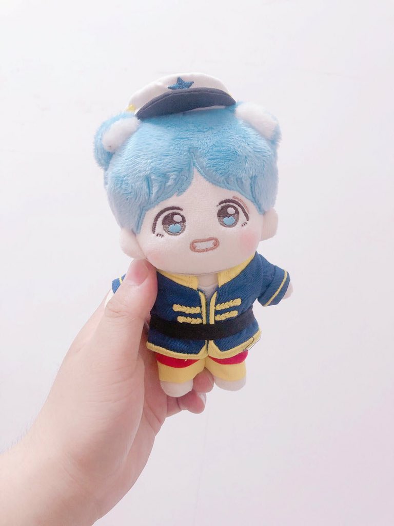 dearhoneybears's tweet photo. 1st samples with their clothes 💜 https://t.co/A2gzoYeYuW