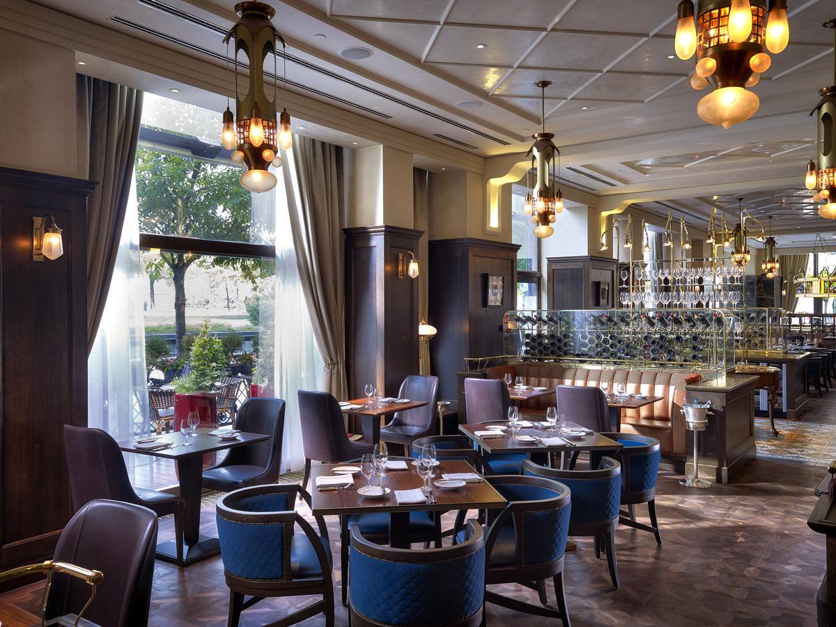 cppluxury's tweet photo. Four Seasons Gresham Palace Budapest, one of Europe’s finest hotels, announces re-opening
https://t.co/Pwi8nh7FOs
#FourSeasons #FSBudapest #Budapest #Danube #luxury #luxuryhotel #finest #nowOPEN @FourSeasons @FSBudapest https://t.co/eE7VBwaFYd
