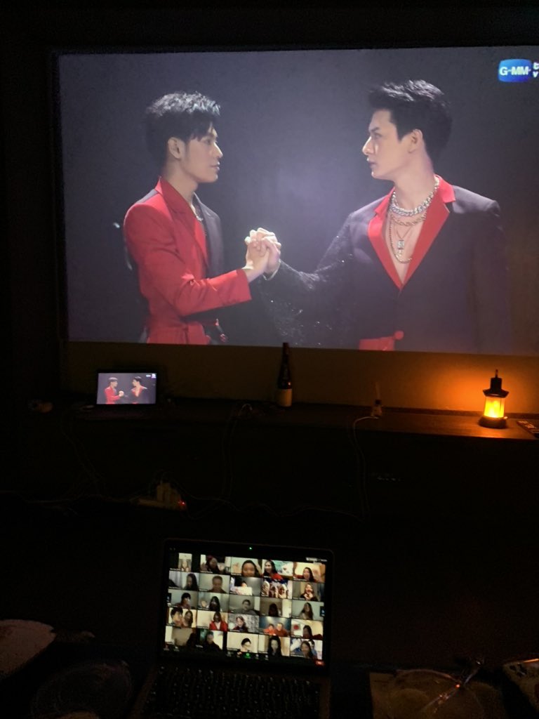 _sunnysang's tweet photo. Crying😭
#GlobalLiveFMxKristSingto
#คริสสิงโต
#ทีมพีรญา https://t.co/RJQC1NahKm