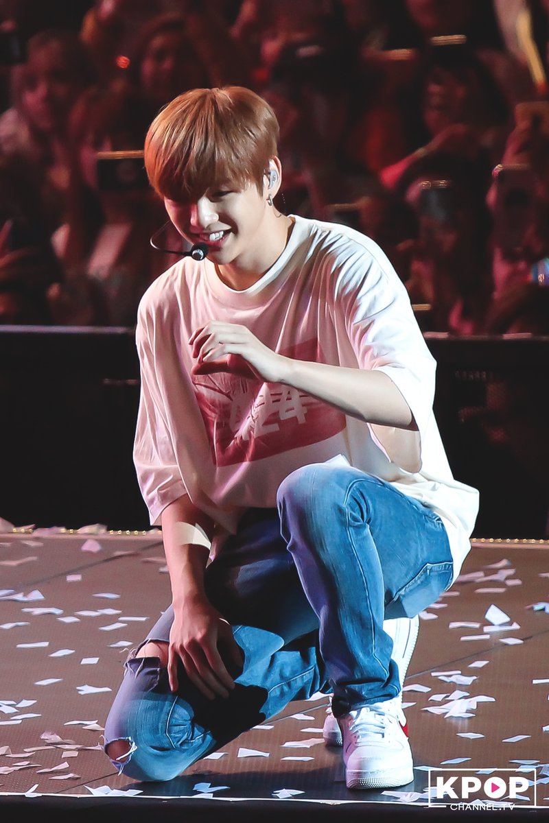 kpopchannel_tv's tweet photo. Why is Kang Daniel so adorable??? ๐ญ๐ญ๐ญ
@konnect_danielk
#KANGDANIEL #๊ฐ๋ค๋์ #throwback #KPCThrowbacks https://t.co/MDJtAOjT1u