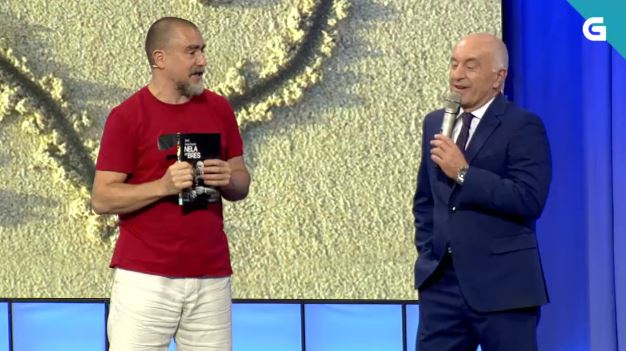 blvcom's tweet photo. La música de @luartvg sedujo anoche a 100.000 gallegos, el 13.9% de share. 

El programa aporta a @TVGalicia el 21.1% de su cuota de ayer. 

#Audiencias 📺 📊 https://t.co/PEF3httsw6