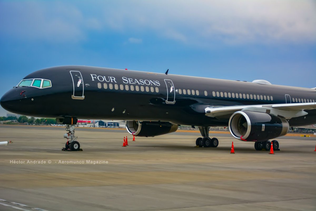 hectoreliam's tweet image. En @Aeropuerto_AAG tiempo atrás. De @FourSeasons esta hermosa aeronave. @BoeingAirplanes #B757 en #SEGU #VIPJet #LuxuryTravel @AeromundoAvGeek #AvGeek “Travel around the world this state-of-the-art luxury aircraft”