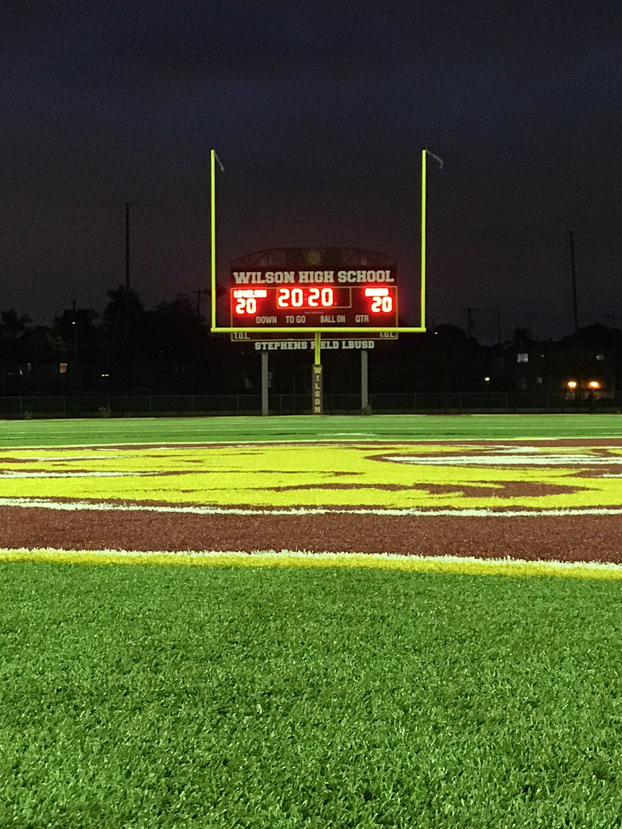 woodyatlbwilson's tweet photo. Class of 2020 this is for you! As we celebrated the crowning of our Prom King and Queen! 
#bruinnation #gdtbab #weareinthistogether #proudtobelbusd #classof2020 #thisiswilson2020 #FridayNightLights https://t.co/56up6JfjG7