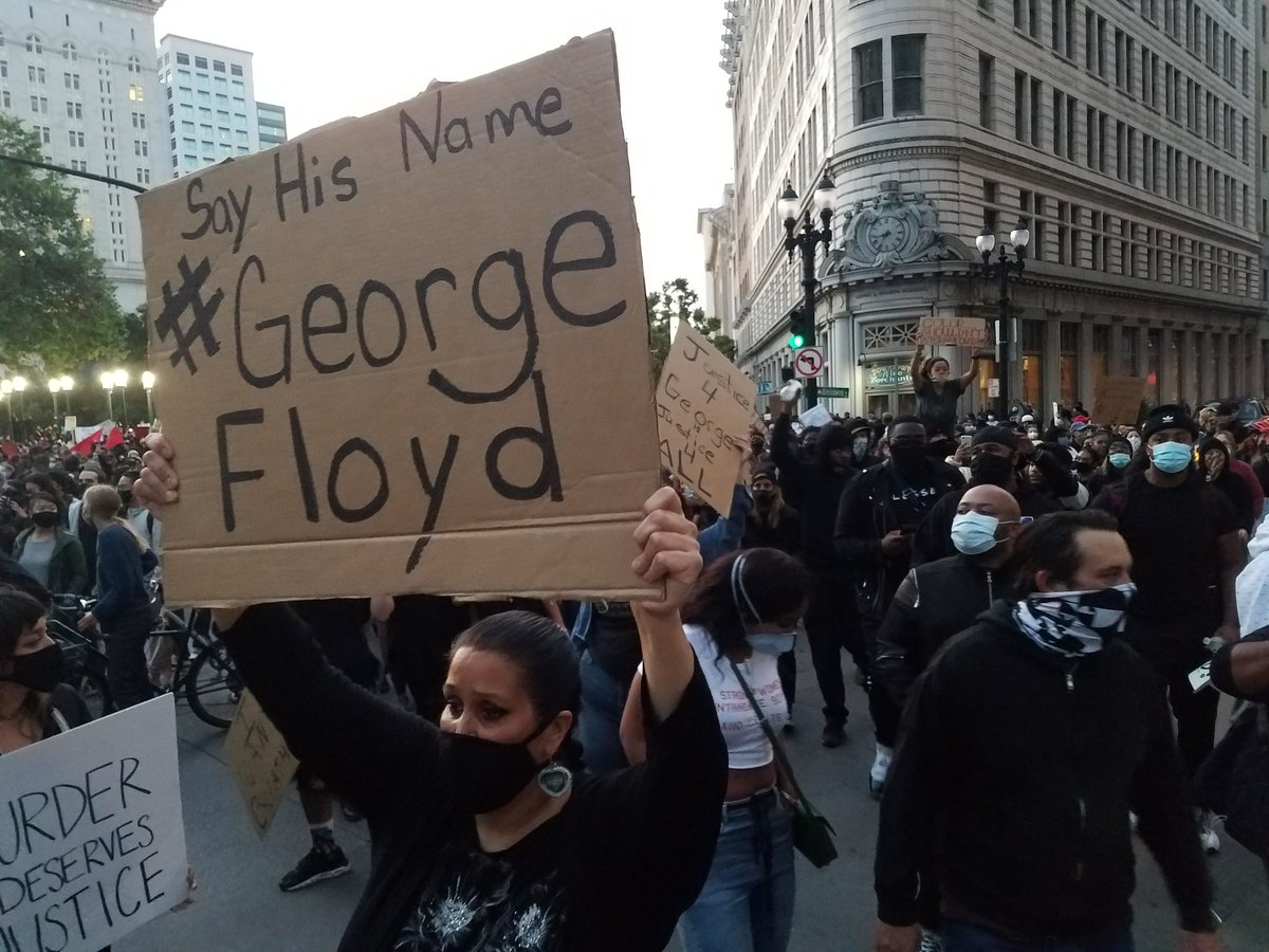 Everyone is flooding out of the plaza, marching south on Broadway chanting No Justice No Peace No Racist Police #Oakland  #GeorgeFloyd