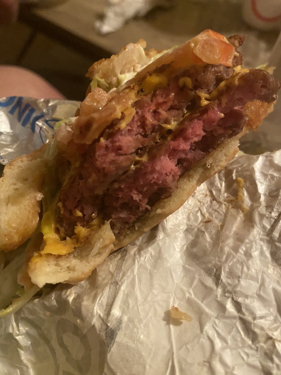 KaylaRachelle20's tweet photo. @sonicdrivein thanks for the raw burger 🤢🤢🤢 https://t.co/oLsScYTbVy
