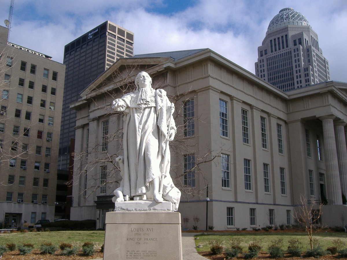 Several cities thus have retained a special relationship with France. This is the case of Louisville in Kentucky, which has a beautiful statue of  #LouisXVI offered by the City of  #Montpellier about sixty years ago. #Louisville  #Louisvilleprotests  #Kentucky