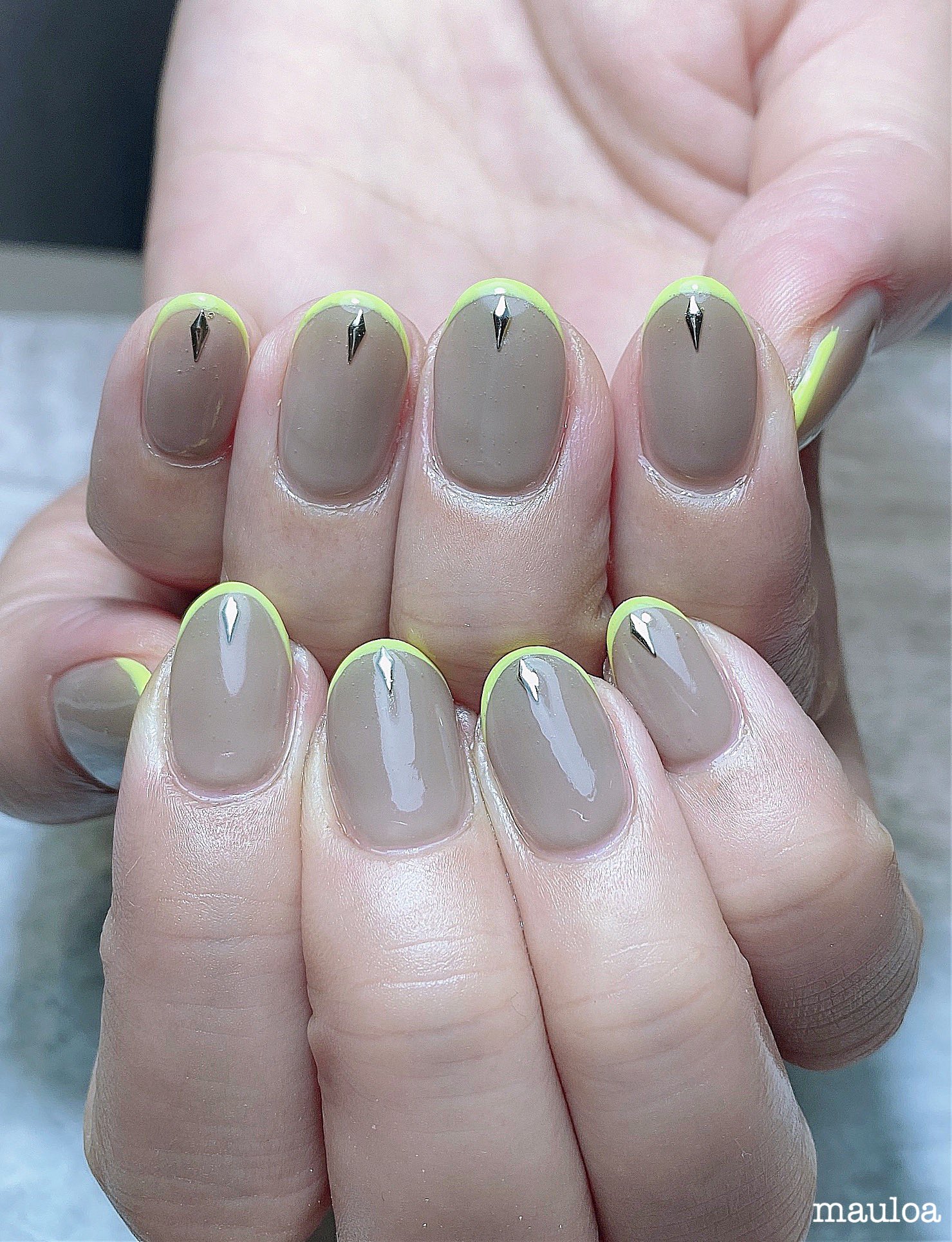 Mauloa ネイル ネイルデザイン マットネイル イエローネイル 春ネイル 春ネイル グレージュネイル デザインチップ 阿部野 Naildesign ミラーネイル ワンカラーネイル Nail 天王寺ネイル 天王寺ネイルサロン 天王寺 細フレンチネイル スタッズネイル