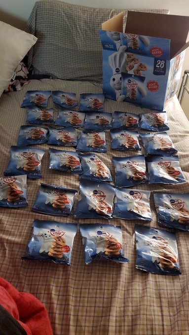 @Pillsbury Uh, excuse me. But why when I bought this it says 28 POUCHES, But when I counted I only got<a class="tags" target="_blank" title="On Twitter" href="/?out=eyJ0eXAiOiJKV1QiLCJhbGciOiJIUzUxMiJ9.eyJpYXQiOjE3MjYxMjkyMTAsImlzcyI6InR3cG9ybnN0YXJzLmNvbSIsIm5iZiI6MTcyNjEyOTIxMCwiZXhwIjoxNzU3NjY1MjEwLCJyZWRpcmVjdF91cmwiOiJodHRwczovL3R3aXR0ZXIuY29tL1BpbGxzYnVyeSJ9.HJ2Y-1JK-UQJ1M17fivlXLBT8pvlJQip9NyUye8VsfsxYjiPDBnxdWxeY8vTHarp-t4AWgPzE_GAgRPO2OoXYA">@Pillsbury</a><a href="/tag/ruduroasts"class="tags"><span>#ruduroasts</span></a>