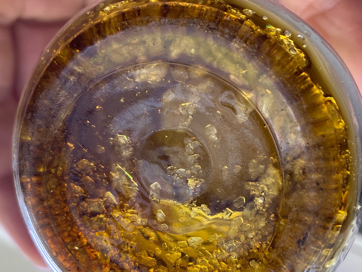 Westcoastcropp1's tweet photo. After 8 days in the jar we have good thca crystal formation. Aka diamonds. This is going to be some serious π₯ extract. This #citrique strain is something else! So terpy!
#thcadiamonds #htfse #hcfse #jartech #tnbnaturalssponsoredgrower #420 # ACMPR https://t.co/Nv4LXbnsdI