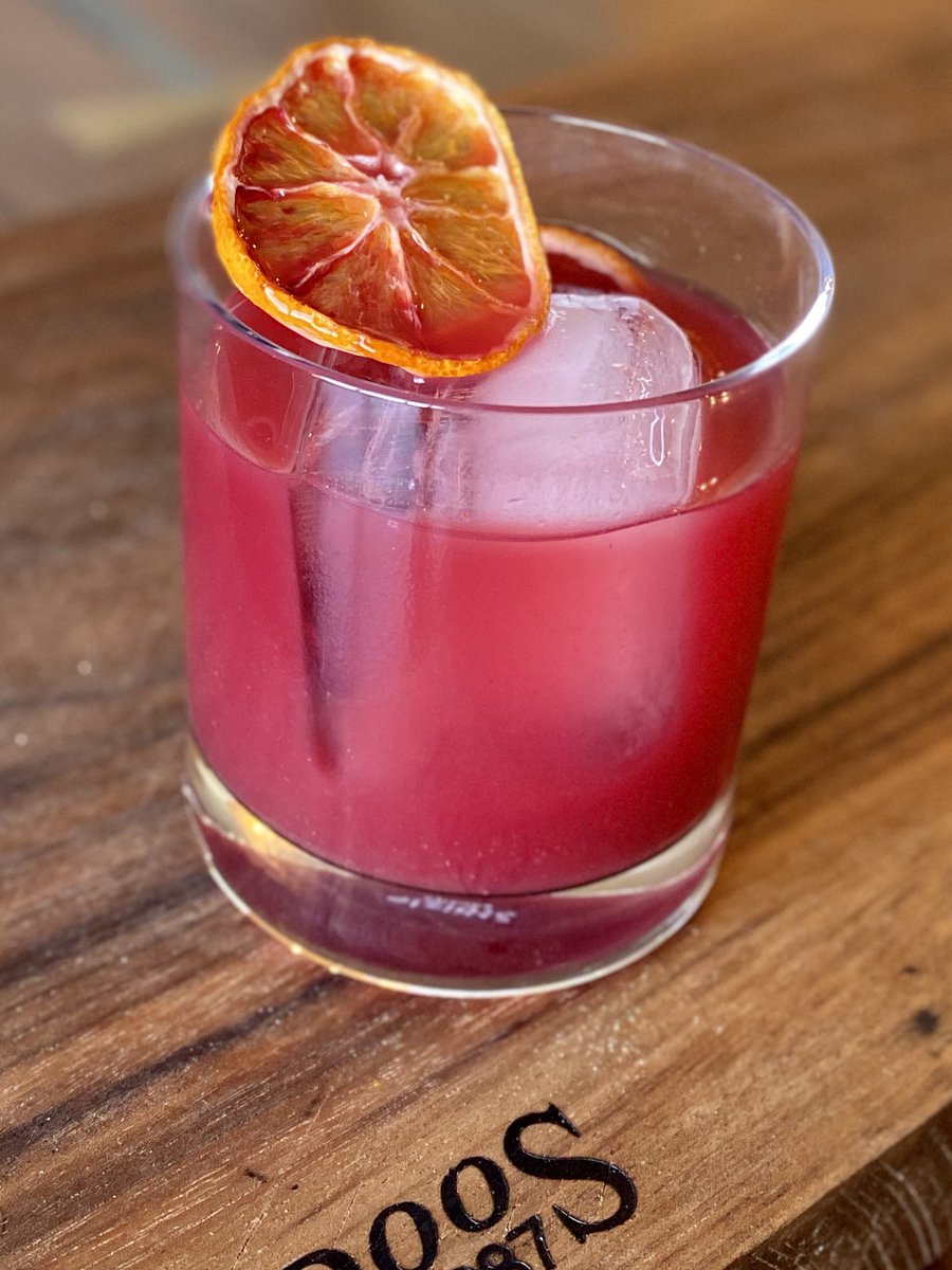 MrsJetTila's tweet photo. #QuarantineCocktail Friday y’all. Not sure if we’re still in full on quarantine - some places open, some not. Either way, smoke and fire cocktail from @aocla (to go) is my jam. Mezcal, blood orange, chile de arbol. 🙏🏻 @SuzanneGoin and @theadamcherney - great meal & cocktails! https://t.co/I24MpmTw4T