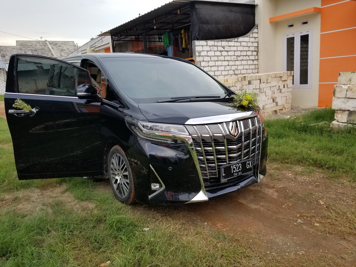 ArivaMobil's tweet image. www.rentalmobilbojonegoro

rental mobil mewah #keke