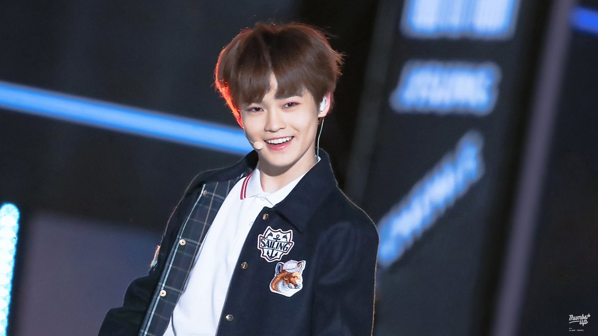 thumbsupforcl's tweet photo. 🤔😆

천라야———
네가——웃으면——나도——좋아——🎈

#辰乐 #천러 #CHENLE #NCTDREAM https://t.co/yKNEod7Y2Q