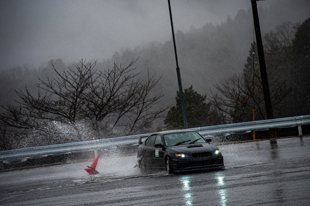 ユンタコ Bl5a در توییتر 車種 レガシィ Bl5 仕様 ジムカーナ ミニサーキット Pr 推定330馬力 オーリンズ車高調 リアlsdなどなど 目標 ジムカーナ最速 エアスビフェス スビフェス